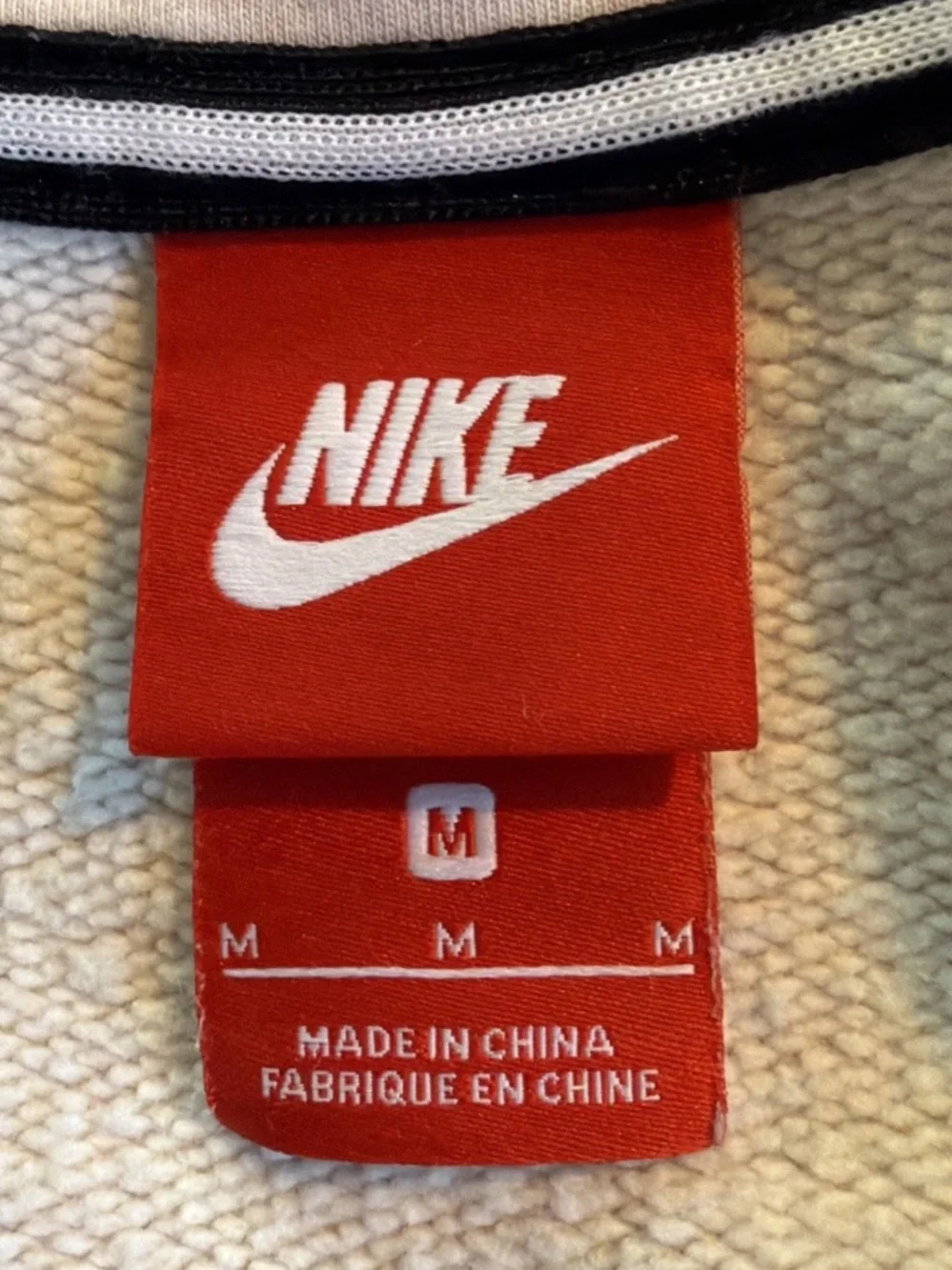 Nike 1/2 Zip Pullover Sweatshirt Women’s Medium Pullover Pink Kangaroo Pocket
